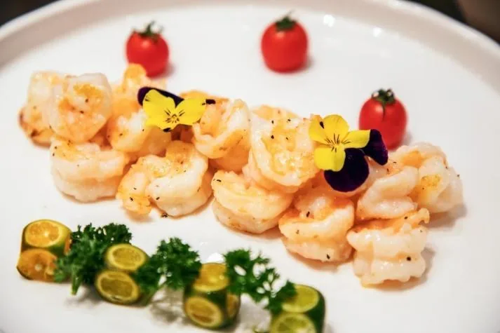 鸠帮菜黑椒明虾球
